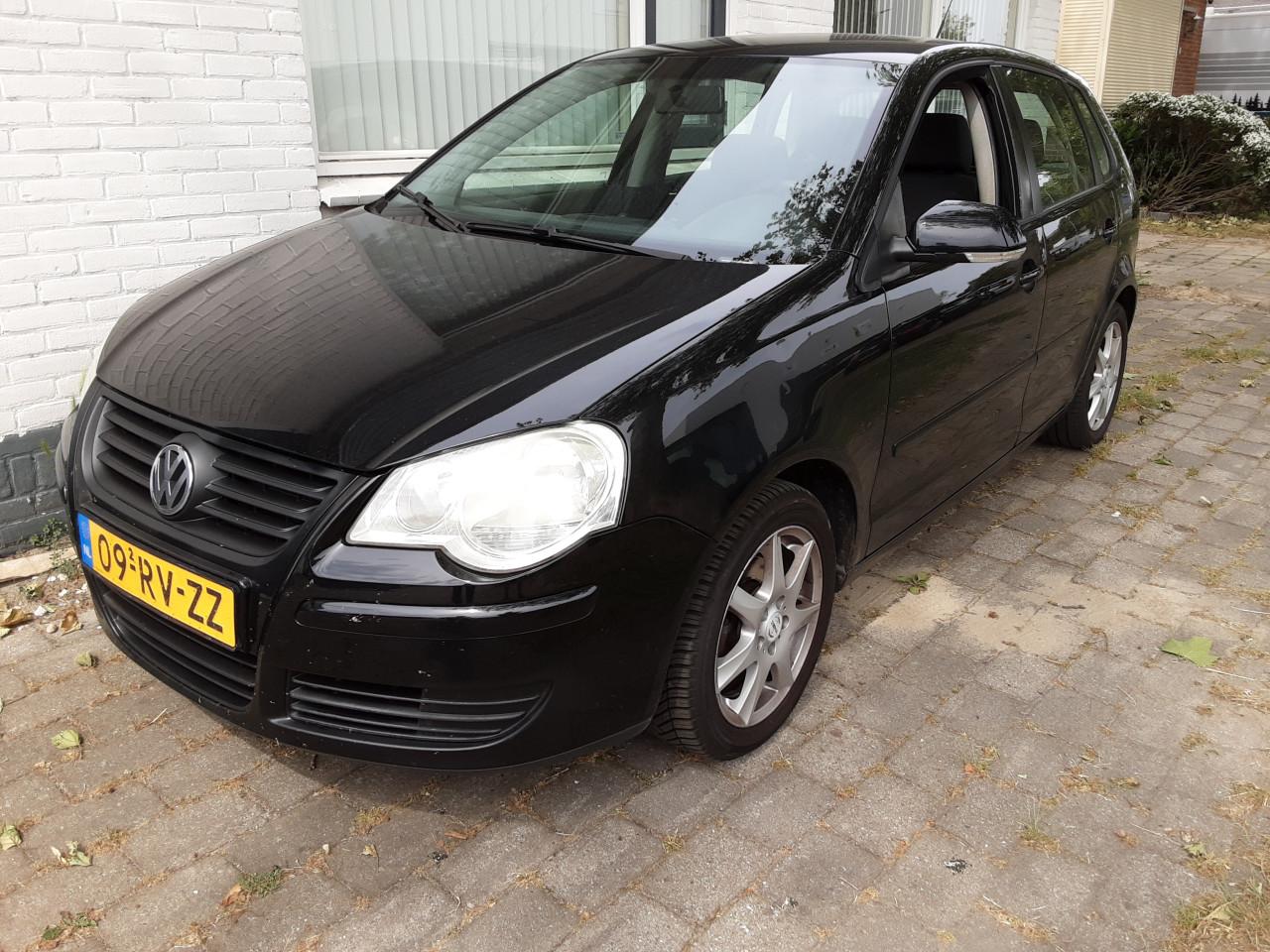 Volkswagen Polo 1.4-16V Sportline