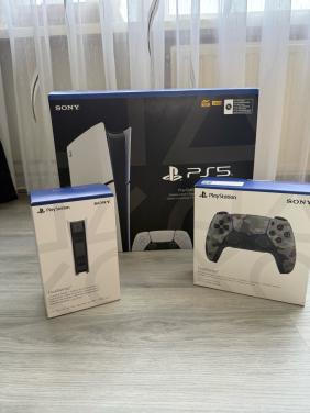 Playstation 5 Slim 1TB met toebehoren - Zo goed als nieuw
