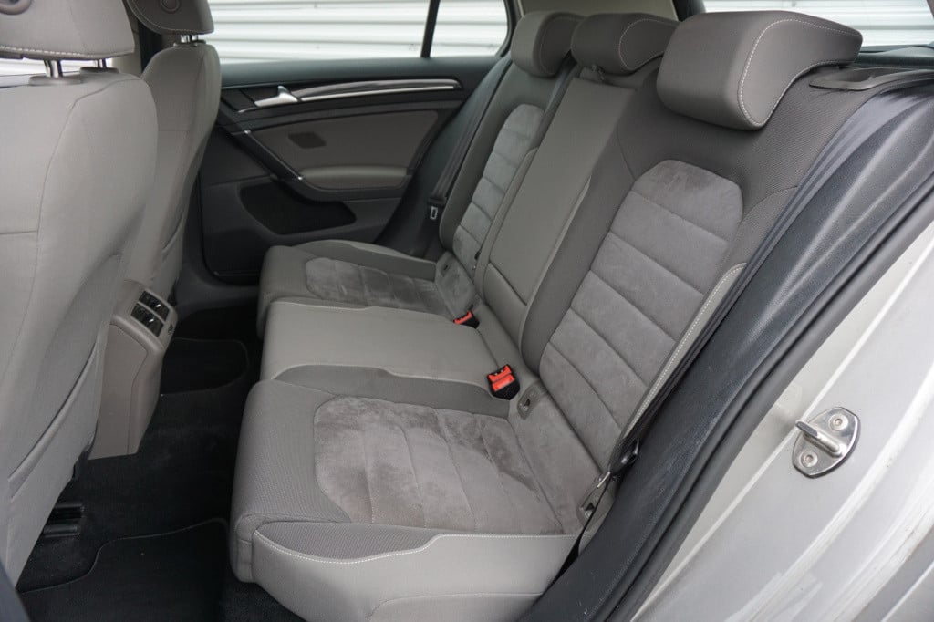 Volkswagen Golf 1.4 tsi act highline airco / navi / cruise / elektr. ramen 