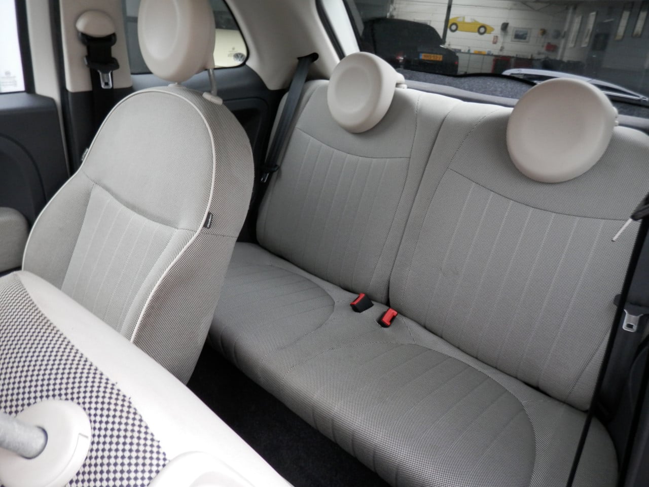 Auto Garant Biedt Aan: Fiat 500 1.2 Naked