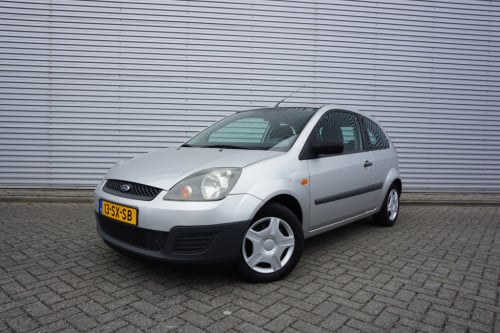 Ford Fiesta 1.3-8v champion airco / elektr. ramen / trekhaak / nap