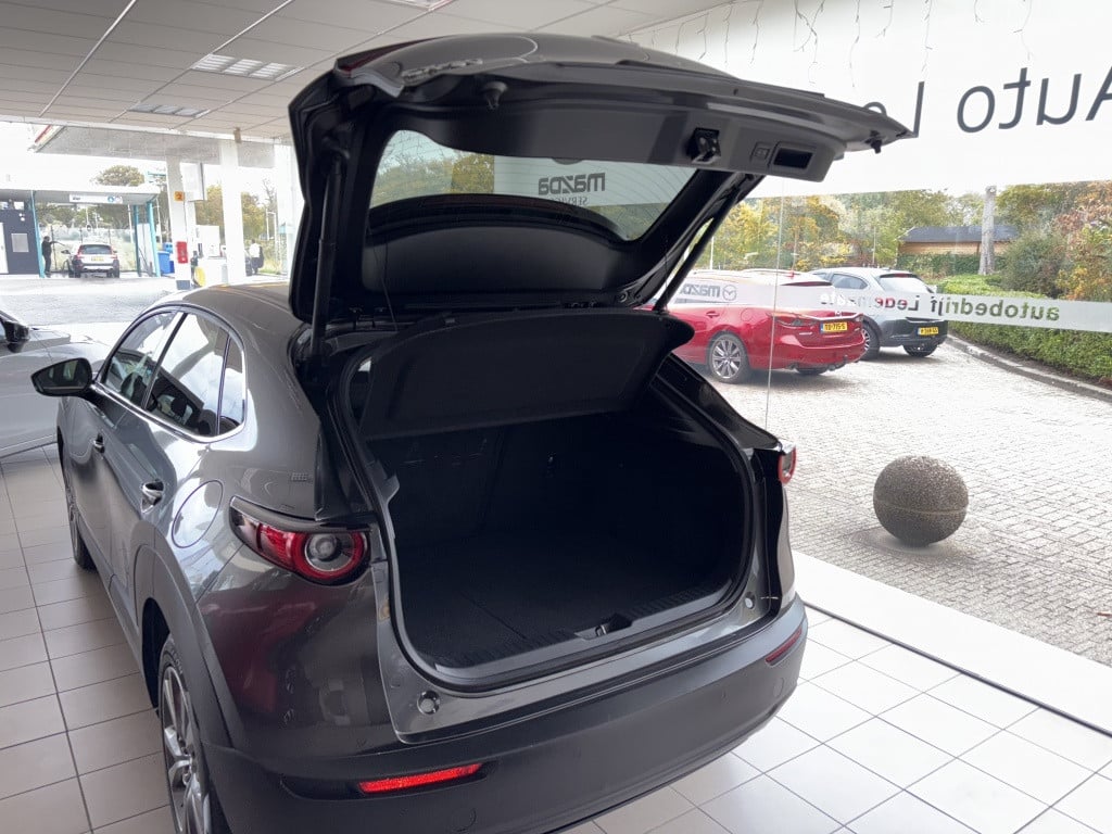 Mazda Cx-30 2.0 esa-x luxury schuif/kantel dak leer bose
