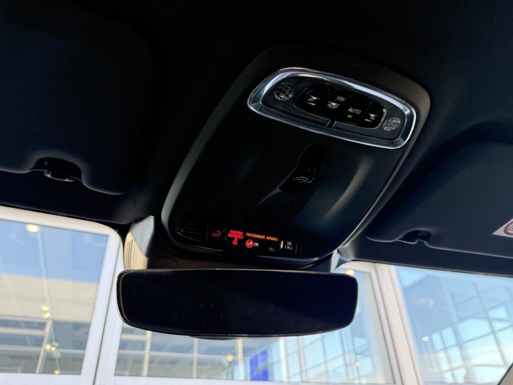 Volvo V60 t6 340pk recharge r-design| panodak| adap.cruise| trekhaak| 360c