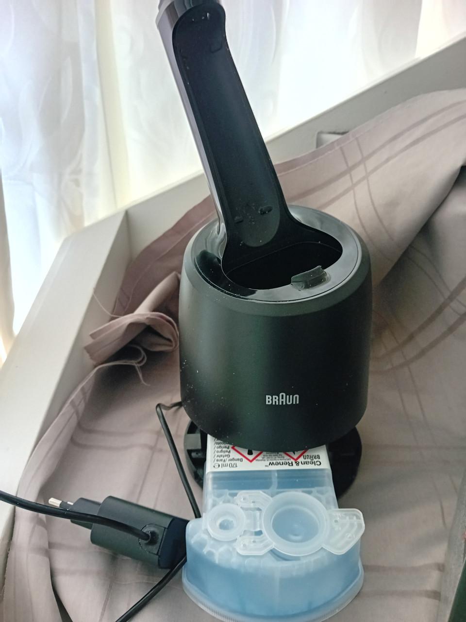 Reinigings station en patronen scheerapp