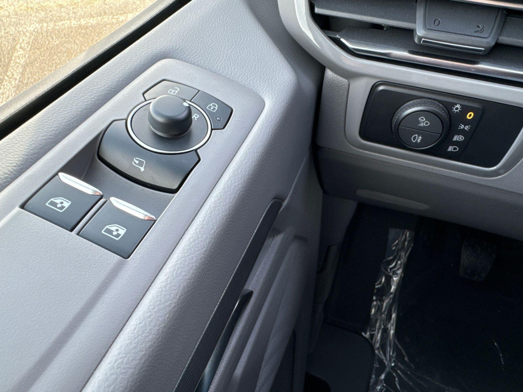 Volkswagen Transporter 2.0 tdi l1h1 28 style
