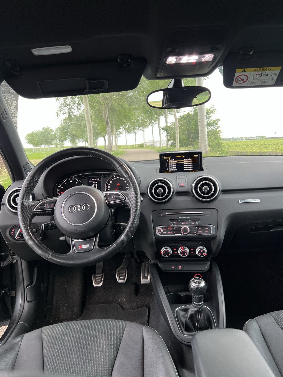 Audi A1 1.0 Tfsi 70KW Sportback 2017 grijs S-line