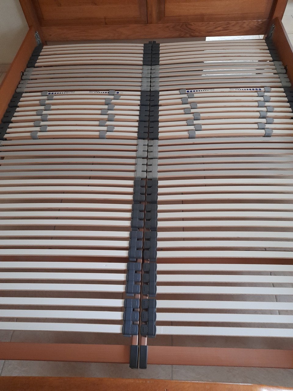Massief houten 2 Persoons bed 160 x 200 (in goede nette staat )