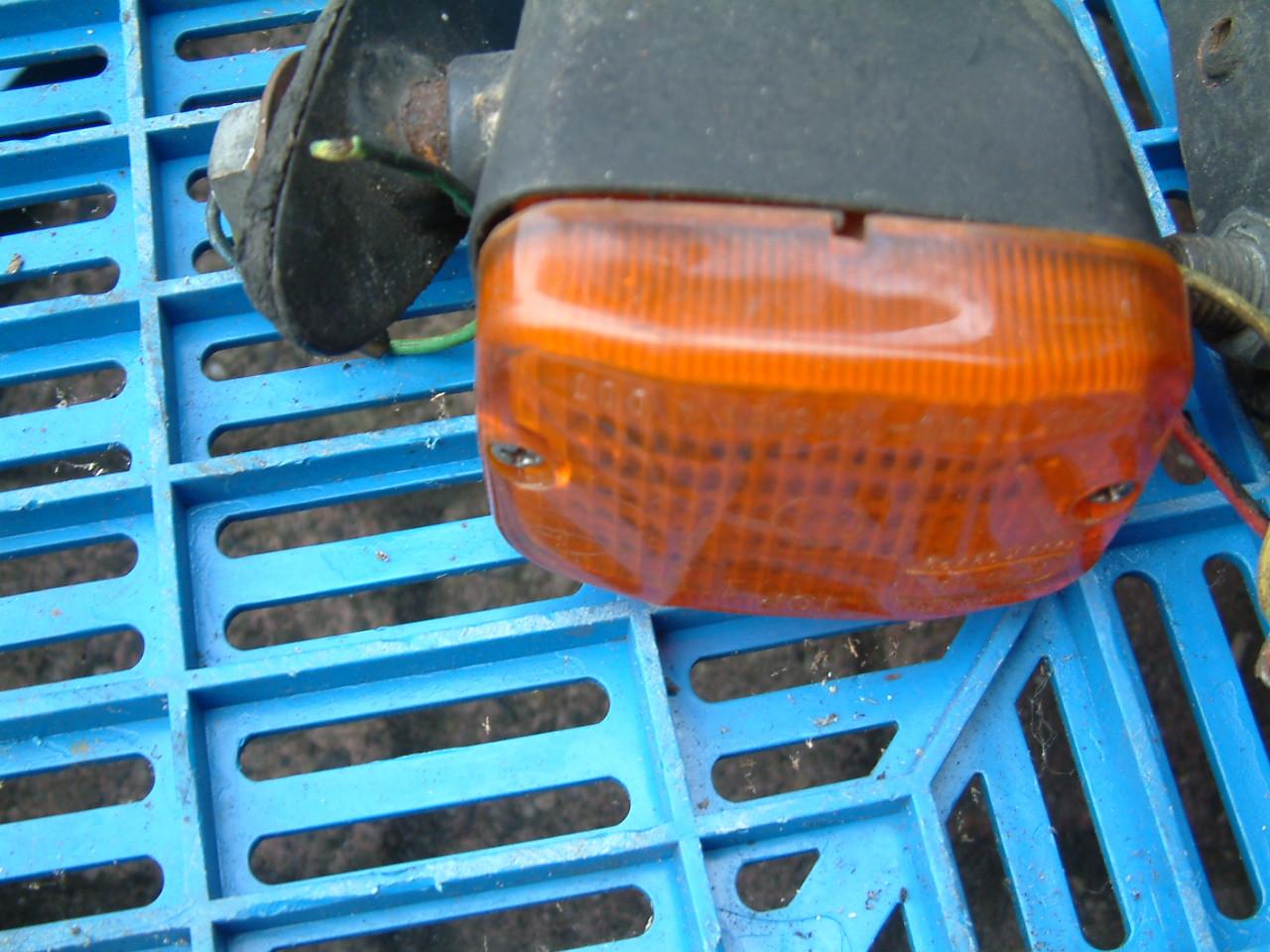 Koplamp modern en knipperlichten  led en lamp  doosje vol