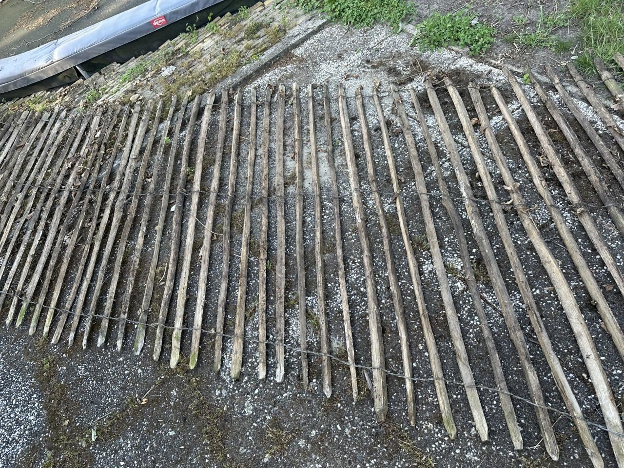 Schapenhek van ruim 9 meter lang en 1,80 meter hoog.