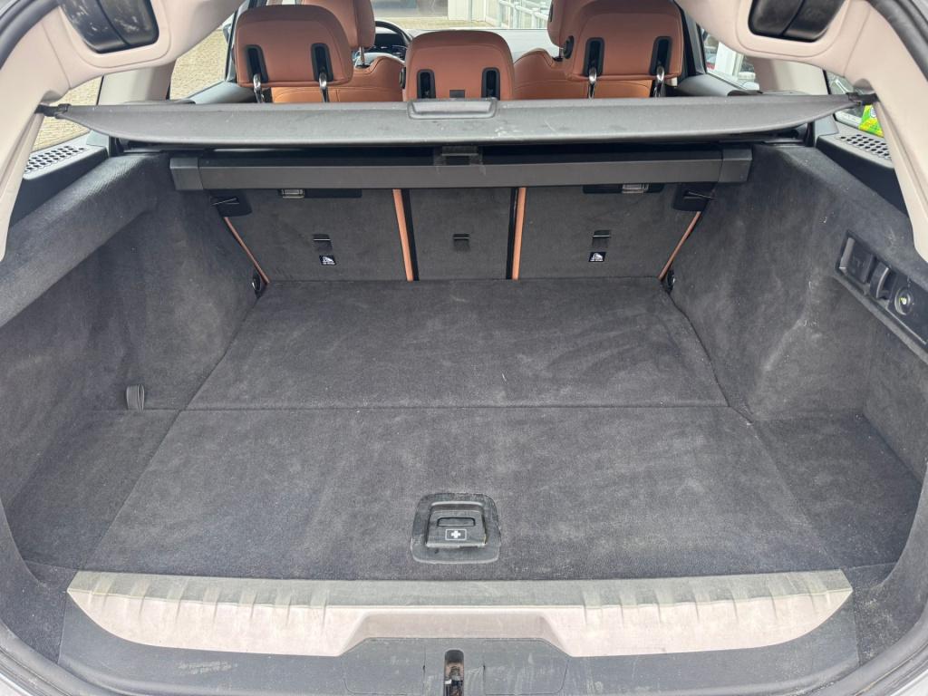 BMW 3-serie touring 330e high executive