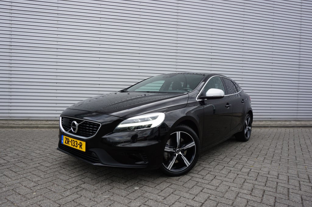 Volvo V40 1.5 t3 polar+ sport automaat / climate / navi / cruise / lane ass