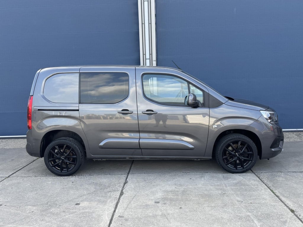 Opel Combo 1.5d l1h1 innovation airco / cruise controle / navi / euro 6