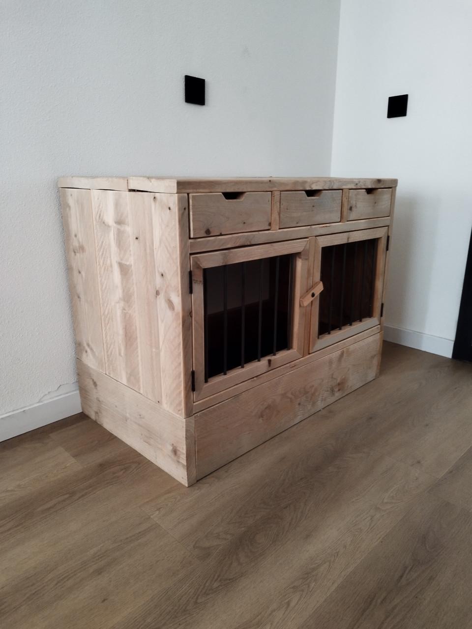 🐾 Sfeervol Houten Hondenhokje – Compact, Comfortabel & Stijlvol! 🐾