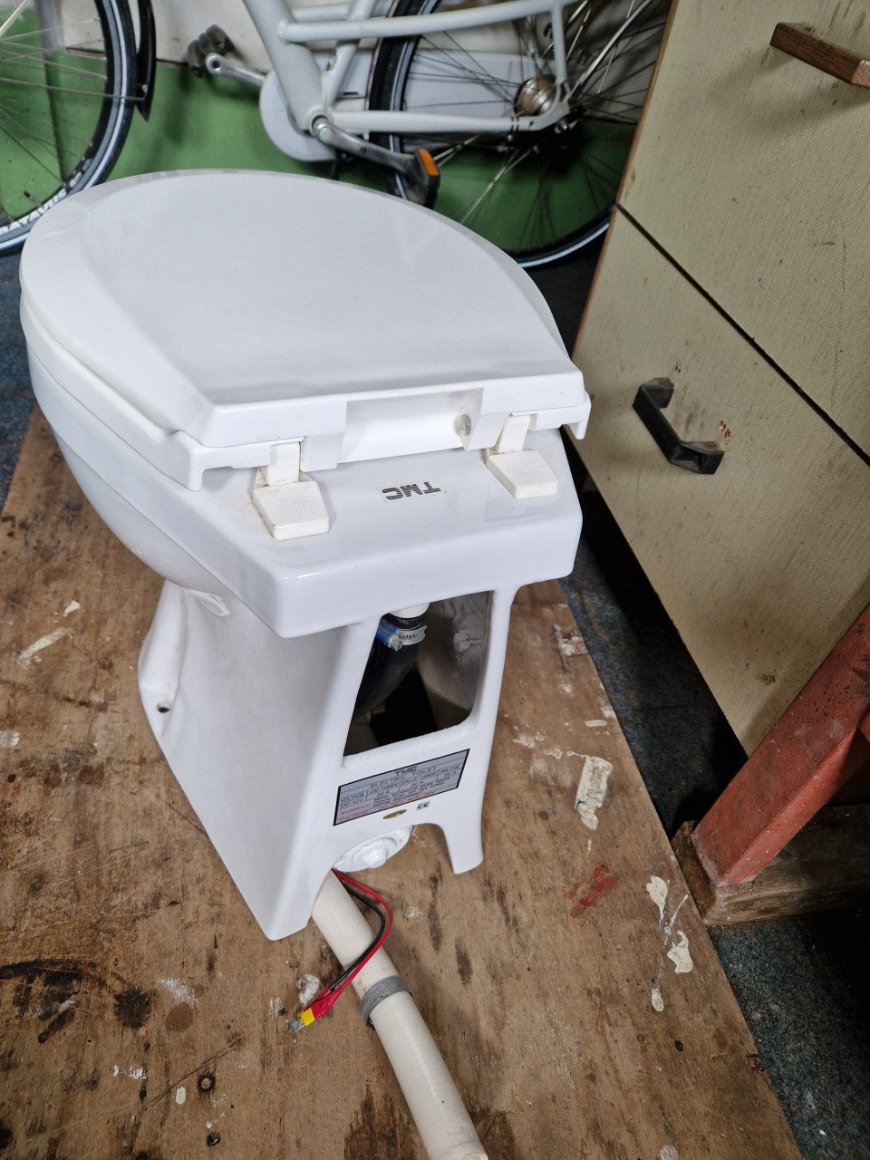 TMC Elektrisch Toilet voor op de boot 12 volt