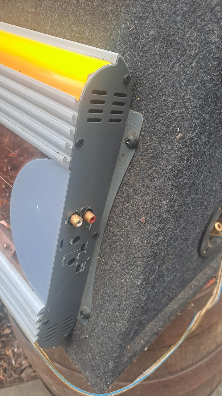 Jbl gt4 woofer met oldschool jbl gto versterker