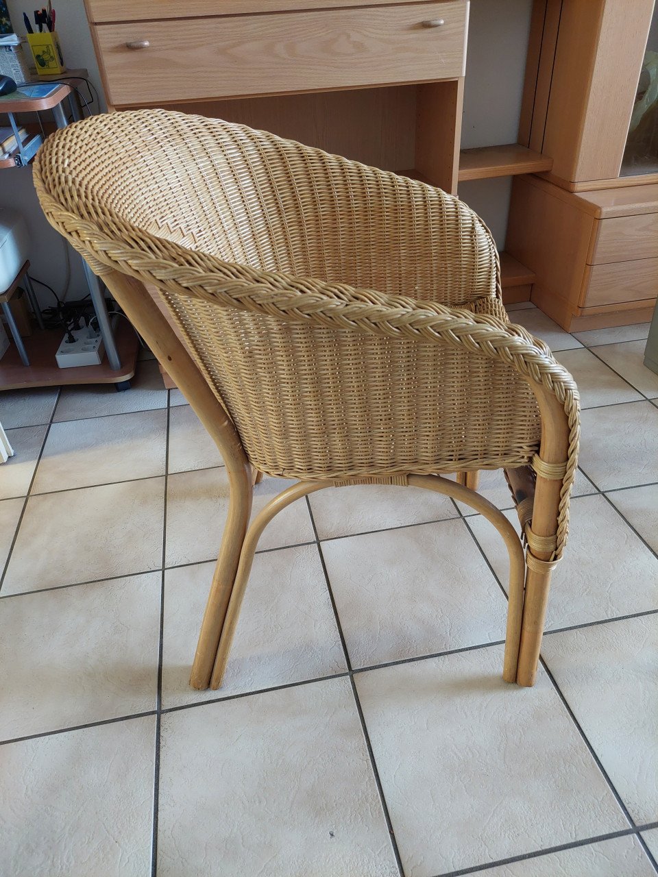 Te koop 3 rieten stoelen
