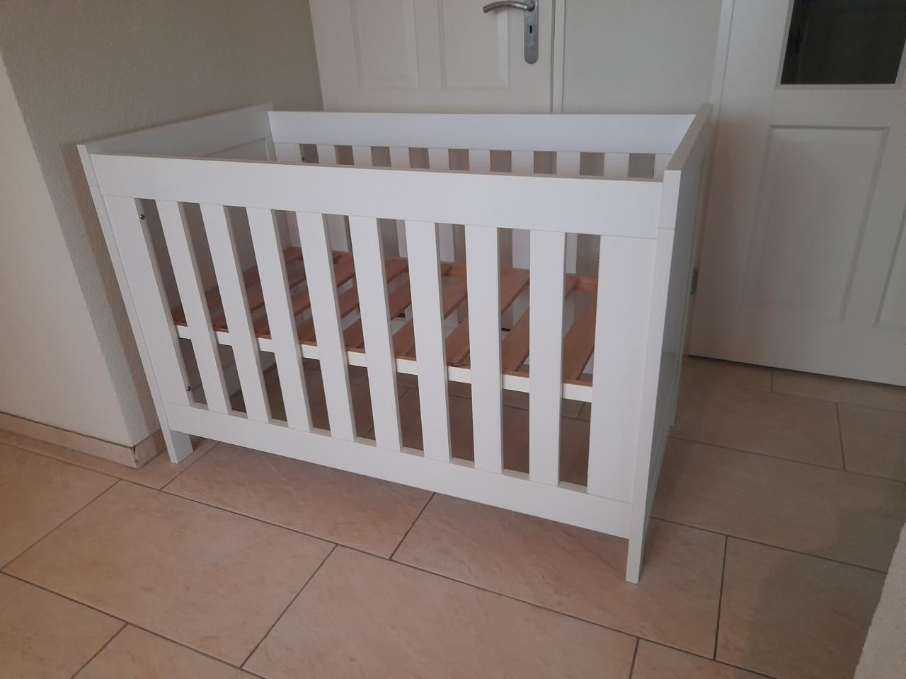 TWF Ledikantje (in goede nette staat )