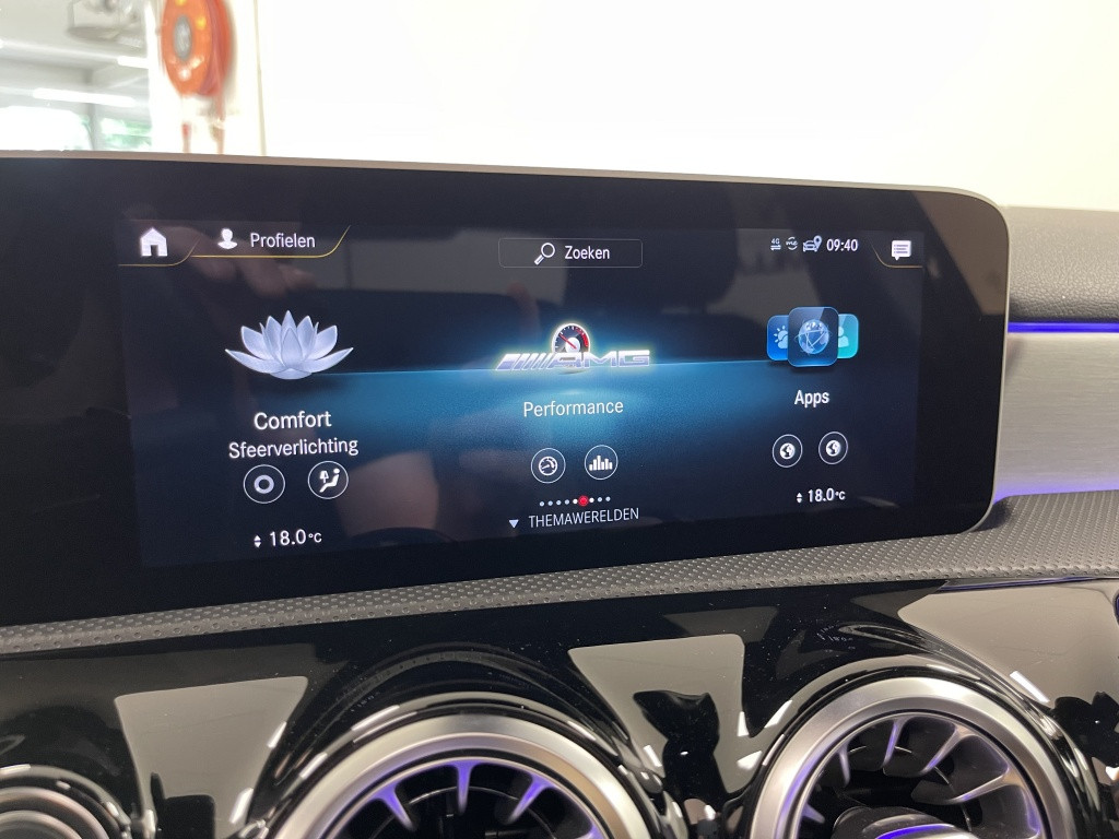 Mercedes-Benz A-Klasse amg 35 4matic | burmester | panoramadak | 19'' amg d