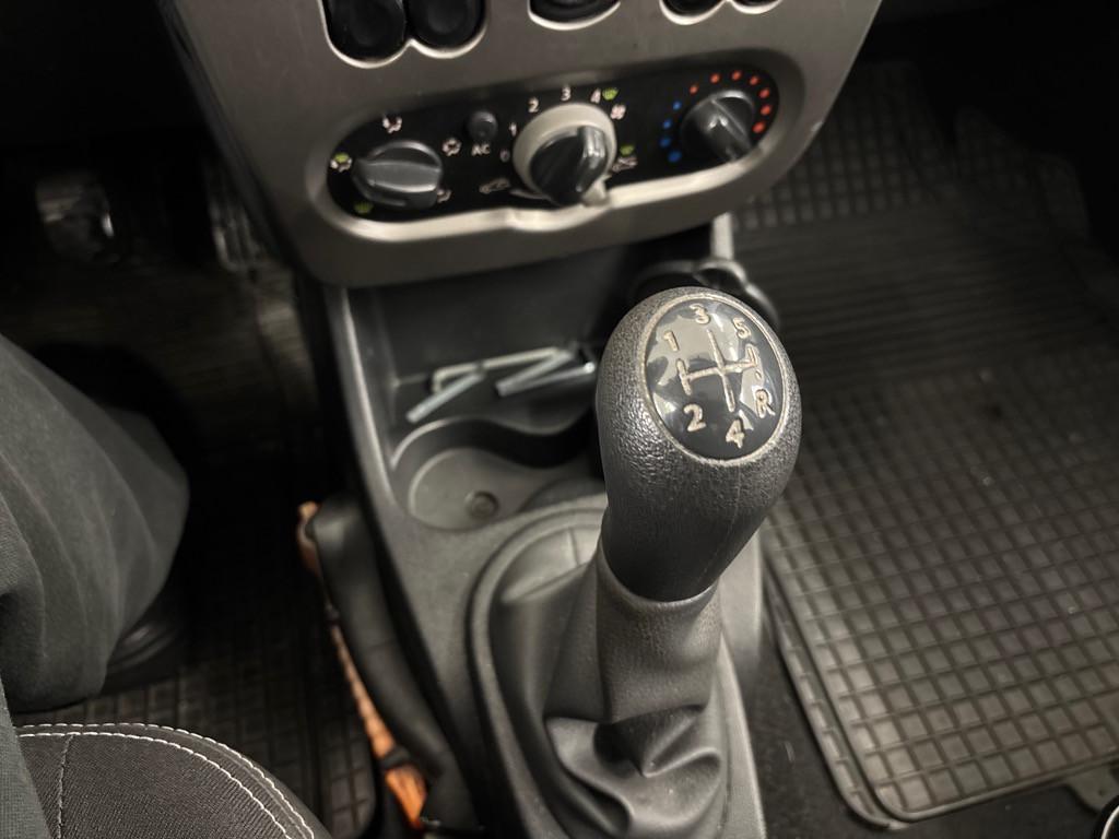 Dacia Sandero Stepway 1.6-Hoogzitter-Airco-trekhk-stuurbekr-nw.apk-2800,=