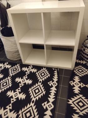Hoogglans wit vakkenkast Ikea Kallax
