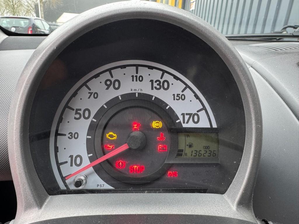 Peugeot 107 1.0-12v xs