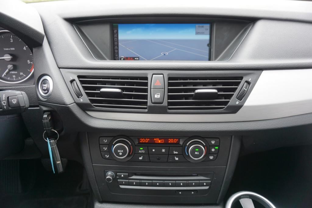 BMW X1 xdrive20d executive automaat - climate / navi / cruise / leder / sto
