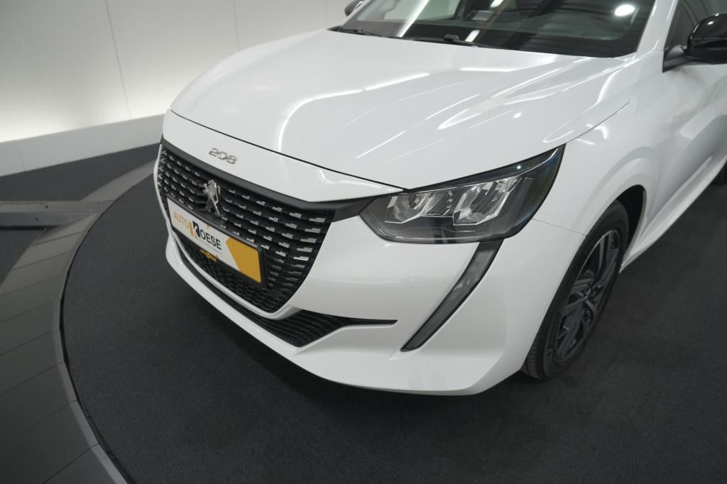 Peugeot 208 1.2 puretech style | parkeersensoren | navigatie | apple carpla