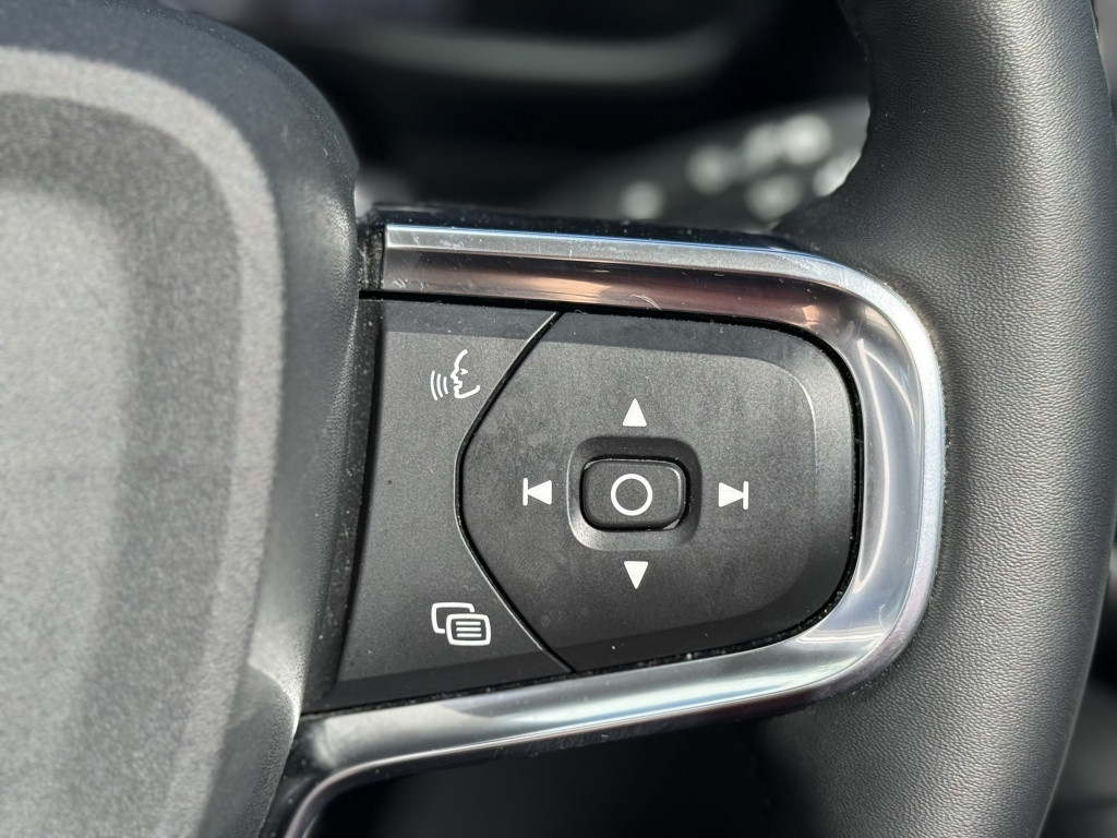 Volvo XC40 t5 262pk recharge ultimate bright| panodak| adap.cruise| trekhaa