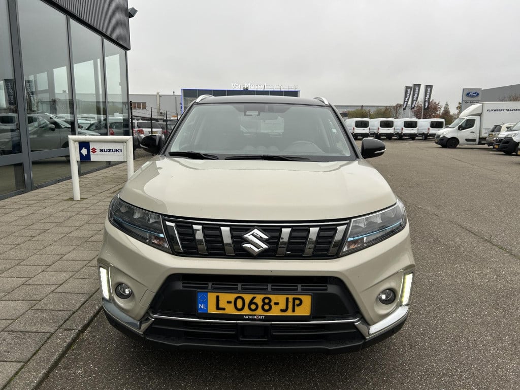 Suzuki Vitara 1.4 boosterjet style smart hybrid