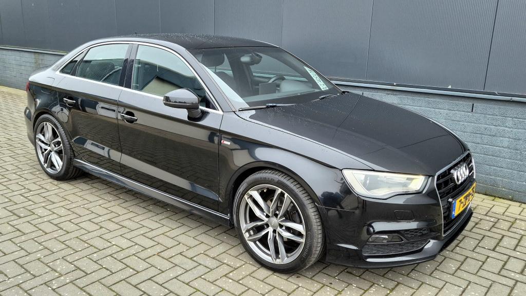 Audi A3 limousine 1.4 tfsi ambition pro line s | automaat | leder | s-line 