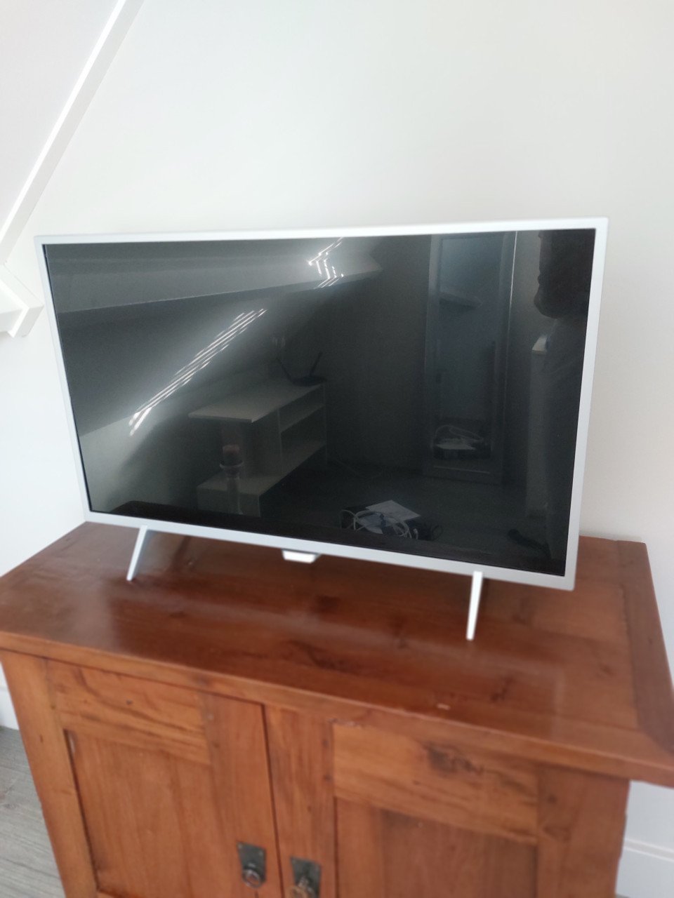 Philips ambilight HD TV 32 inch