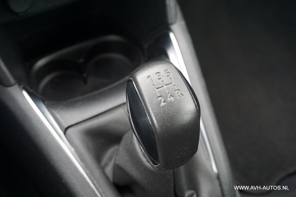 Peugeot 208 1.2 vti active