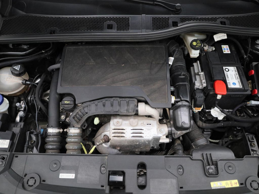 Opel Corsa 1.2 elegance | navigatie | camera | climate control | parkeersen