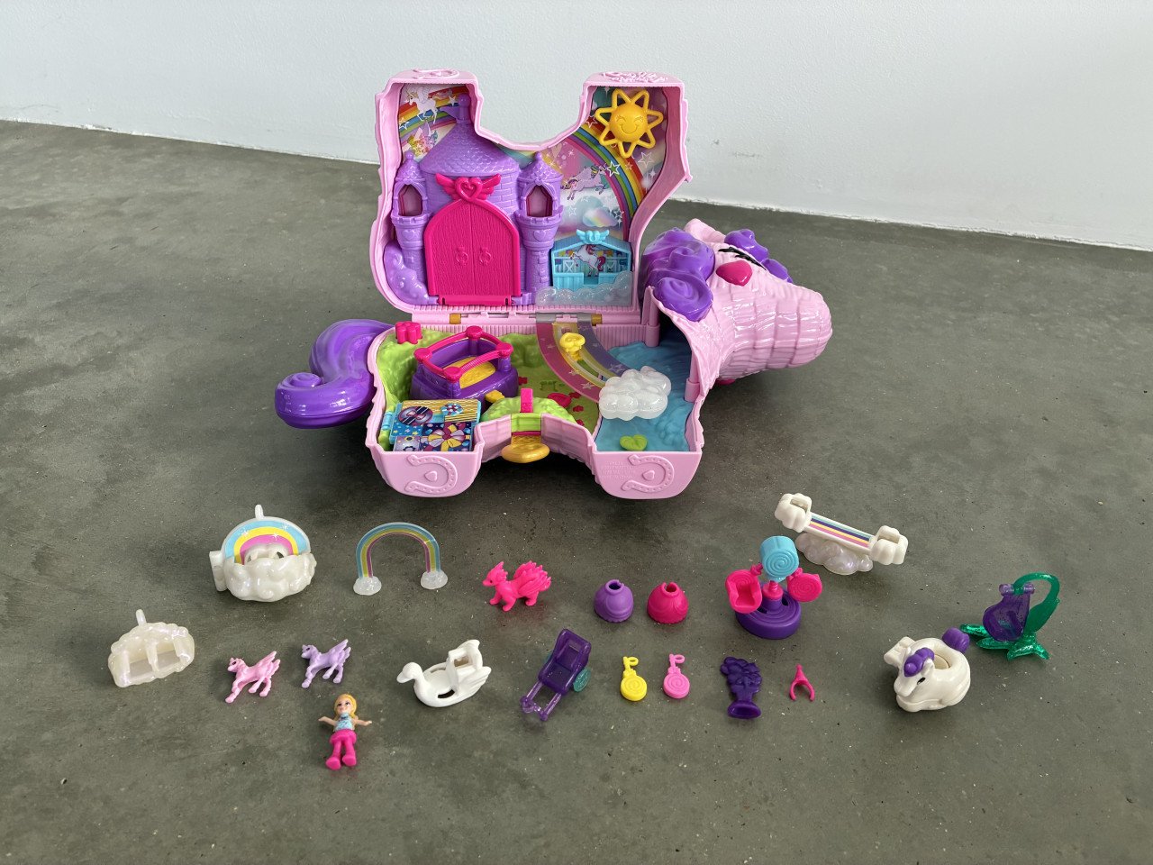 Polly pocket