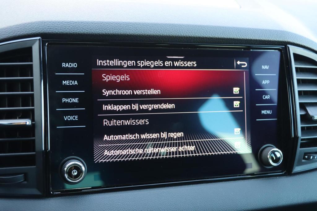 Skoda Karoq 1.5 tsi 150pk dsg7 sportline business