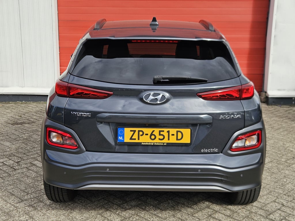 Hyundai Kona ev premium 64 kwh | acc | camera | stoelverw.