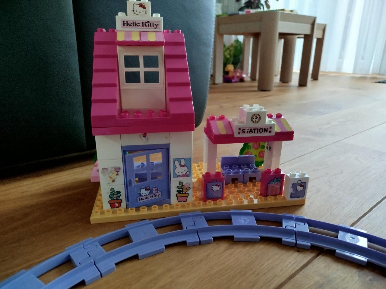 HELLO KITTY TREINBAAN