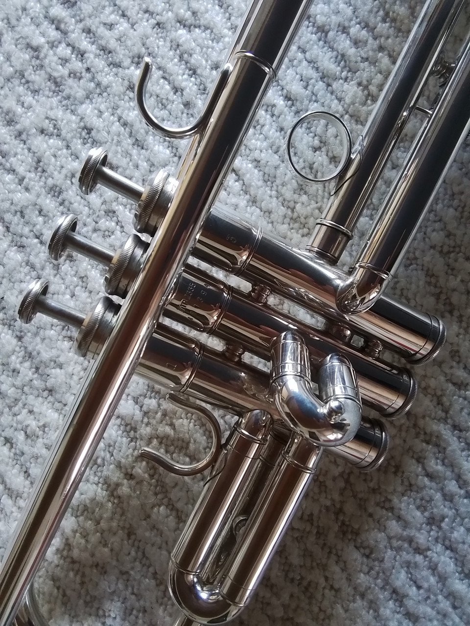 Trompet Yamaha YTR-2335 (Bes).
