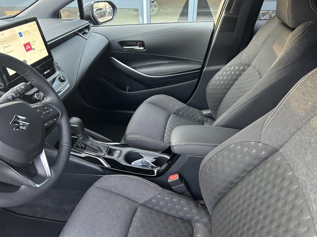 Suzuki Swace 1.8 hybrid style automaat nu met 3000,- korting!