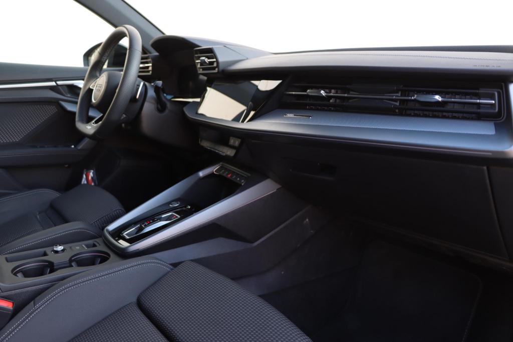 Audi A3 sportback 30 tfsi s-line edition s-tronic 115pk