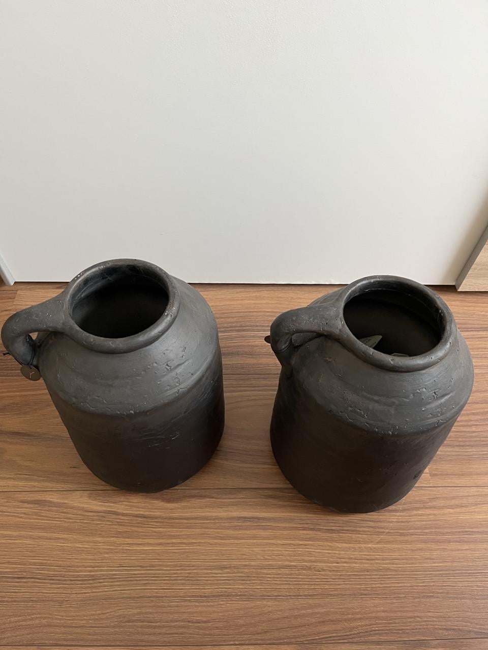 Zwarte stenen vazen (set van 2)