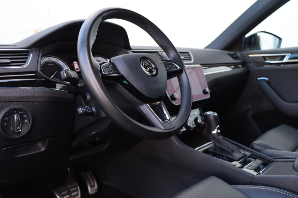 Skoda Superb combi 1.4 tsi iv laurin & klement 218pk dsg6