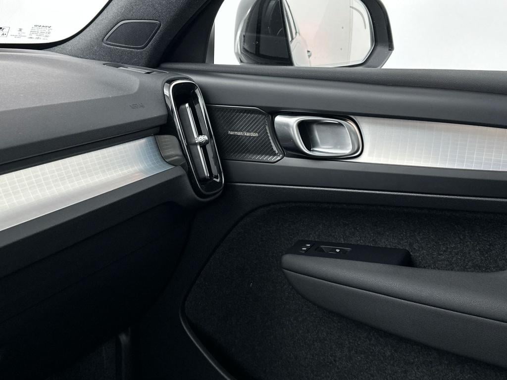 Volvo XC40 2.0 b4 plus black ed