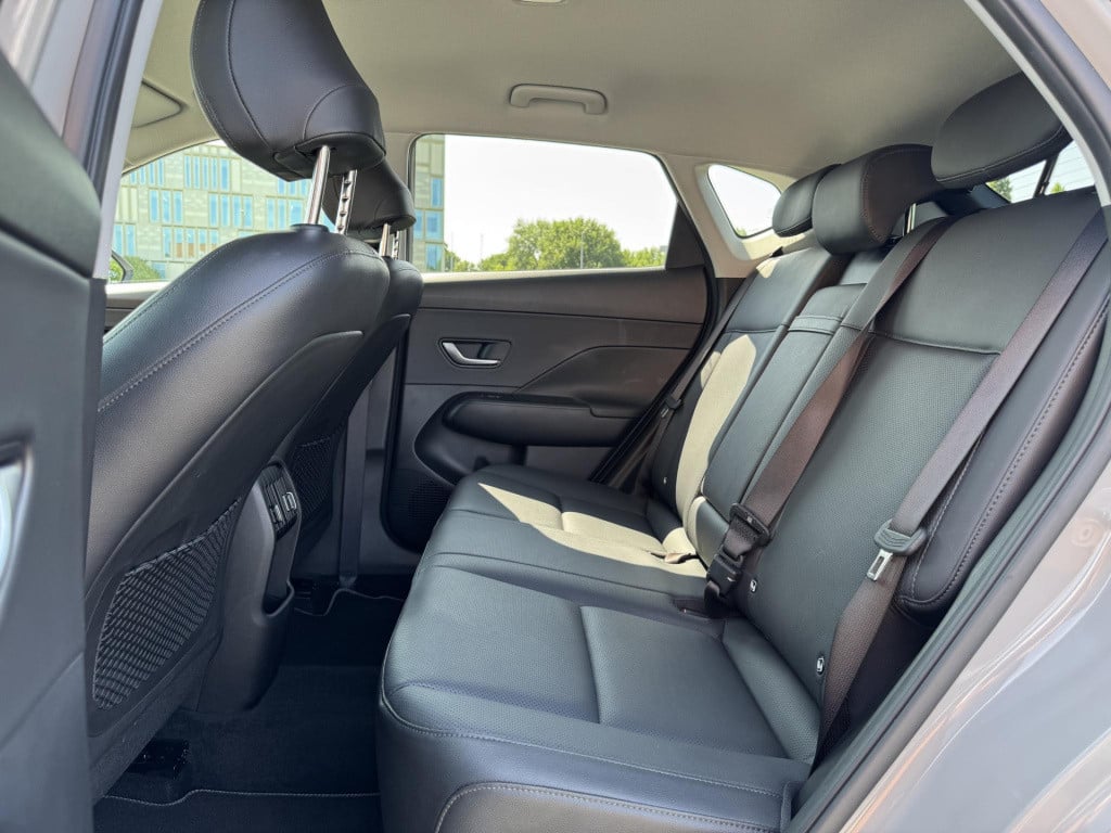 Hyundai Kona 1.6 gdi hev premium | two-tone lakkleur | stoelverwarming + -v