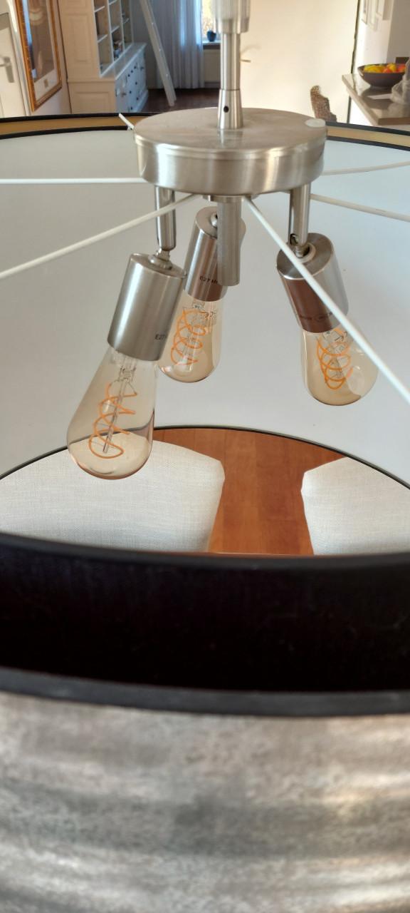 Grote design hanglamp voor boven eettafel