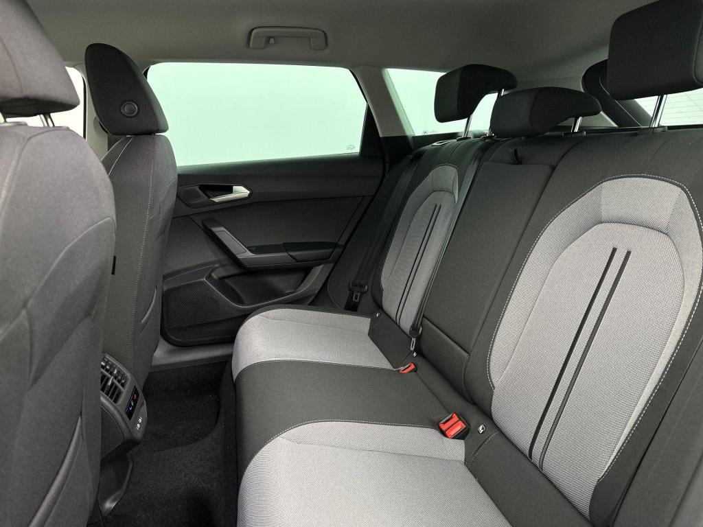 Seat Leon style business intense 1.5 tsi ehybrid 150 kw / 20