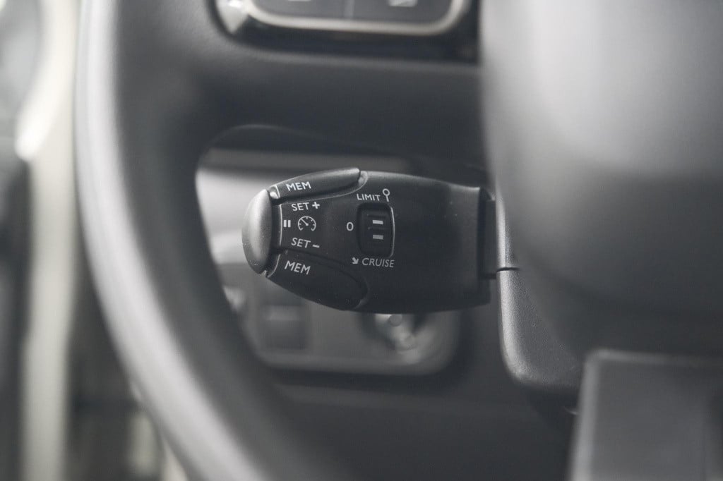Citroen C3 puretech 82 c-series | climate control | apple carplay | stoelve