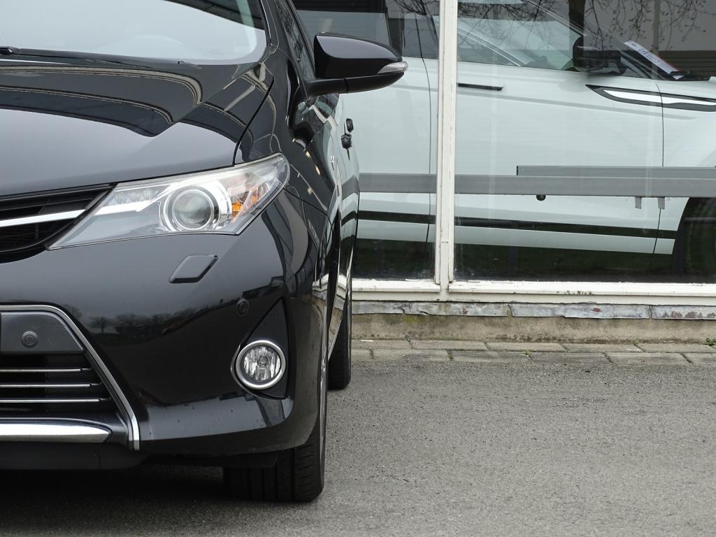 Toyota Auris 1.8 hybrid lease pro | pano | stoelverwarming | camera
