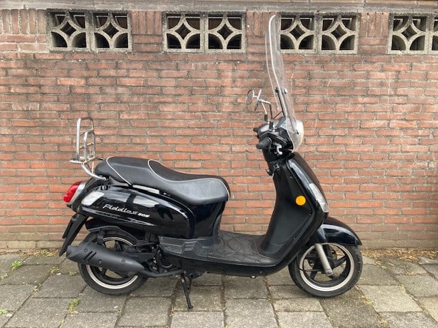 MOOIE SYM FIDDLE II SNOR SCOOTER ! BOUWJAAR 2017
