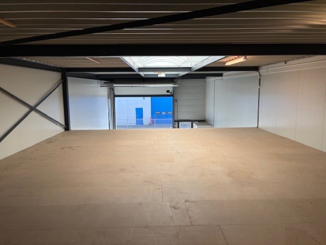Bedrijfspand Middelburg Hertzweg 7e Arnestein 150m2 + 75m2 vr 337500 euro